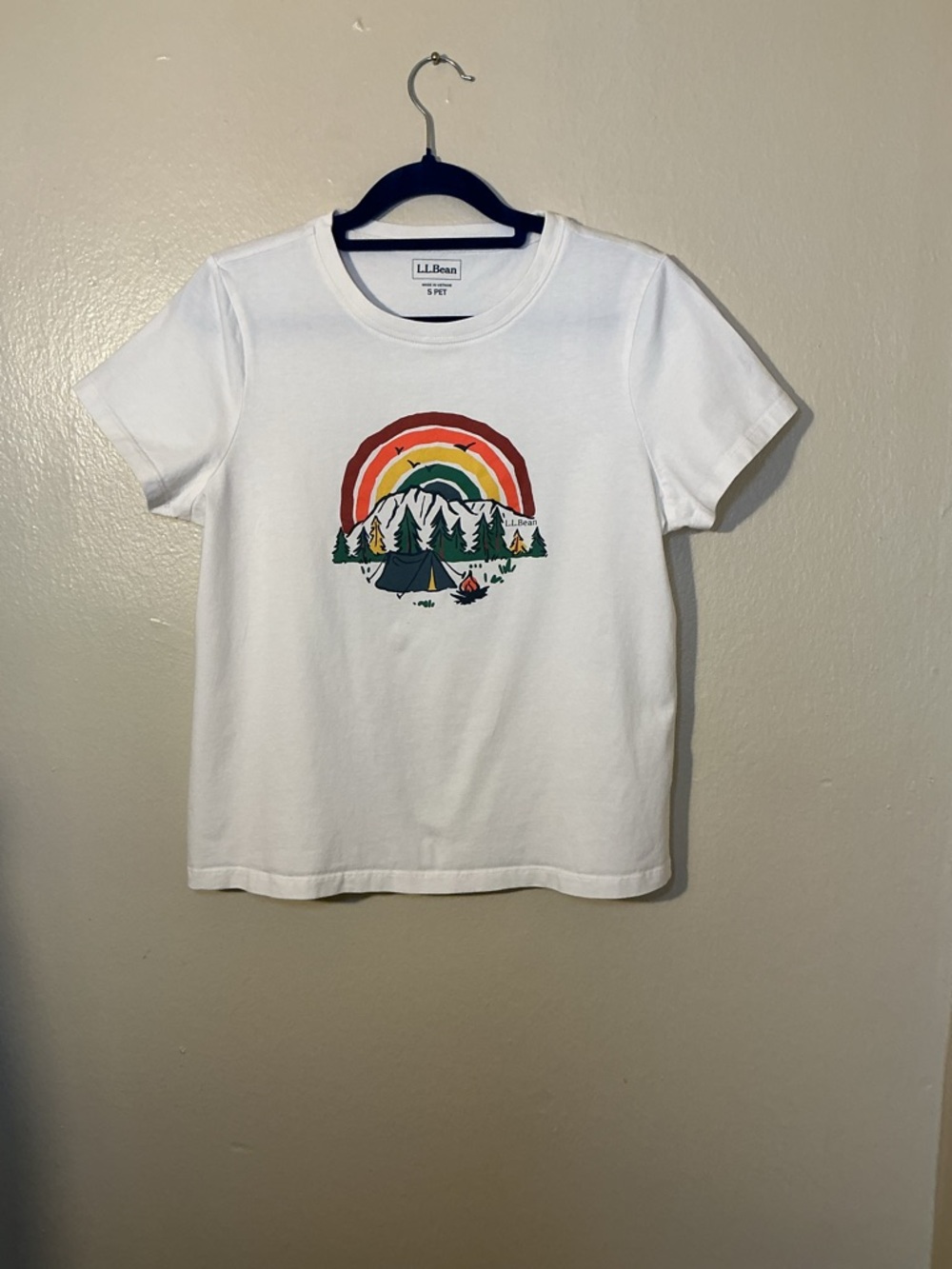 L.L. Bean women’s petite small graphic tee rainbow mountain camping shirt cream